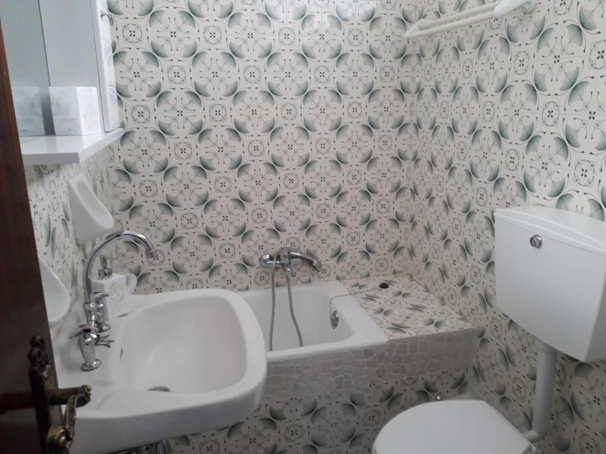 Atlas Apartment With Private Beach And Seaview Loutraki  Eksteriør bilde