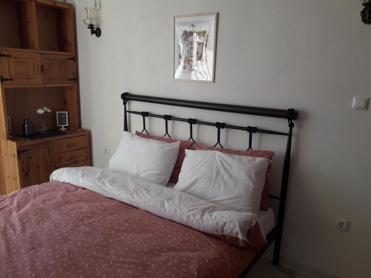 Atlas Apartment With Private Beach And Seaview Loutraki  Eksteriør bilde
